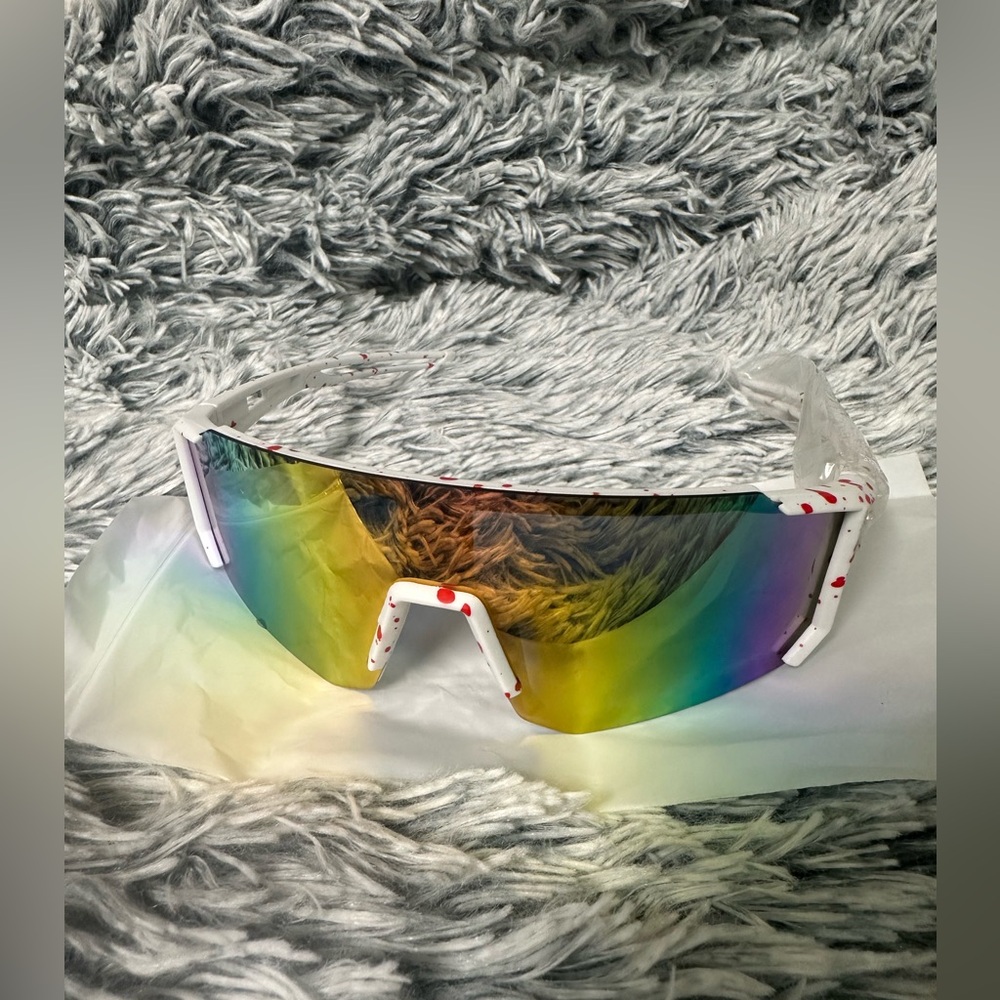 White Sunglasses with Rainbow Mirrored Lens